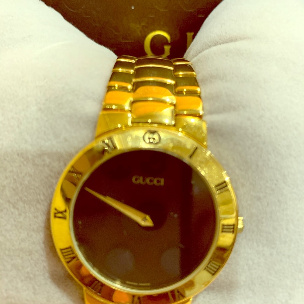 Men’s Gucci watch(Authentic)